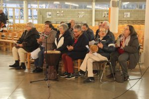 musique et chants lors de la journée mondiale des pauvres