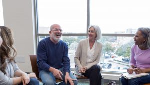 recrute collaborateur ou collaboratrice pour l'animation des couples et familles.