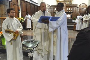 Bénédiction du choeur de l'église Sainte-Gertrude à Tubize le 14 avril 2024.
