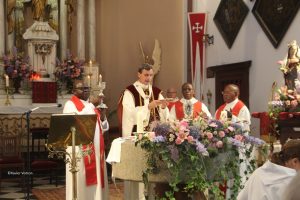 Messe solennelle présidée par Luc Terlinden - Tour Saint Barthélémy 2024 Bousval