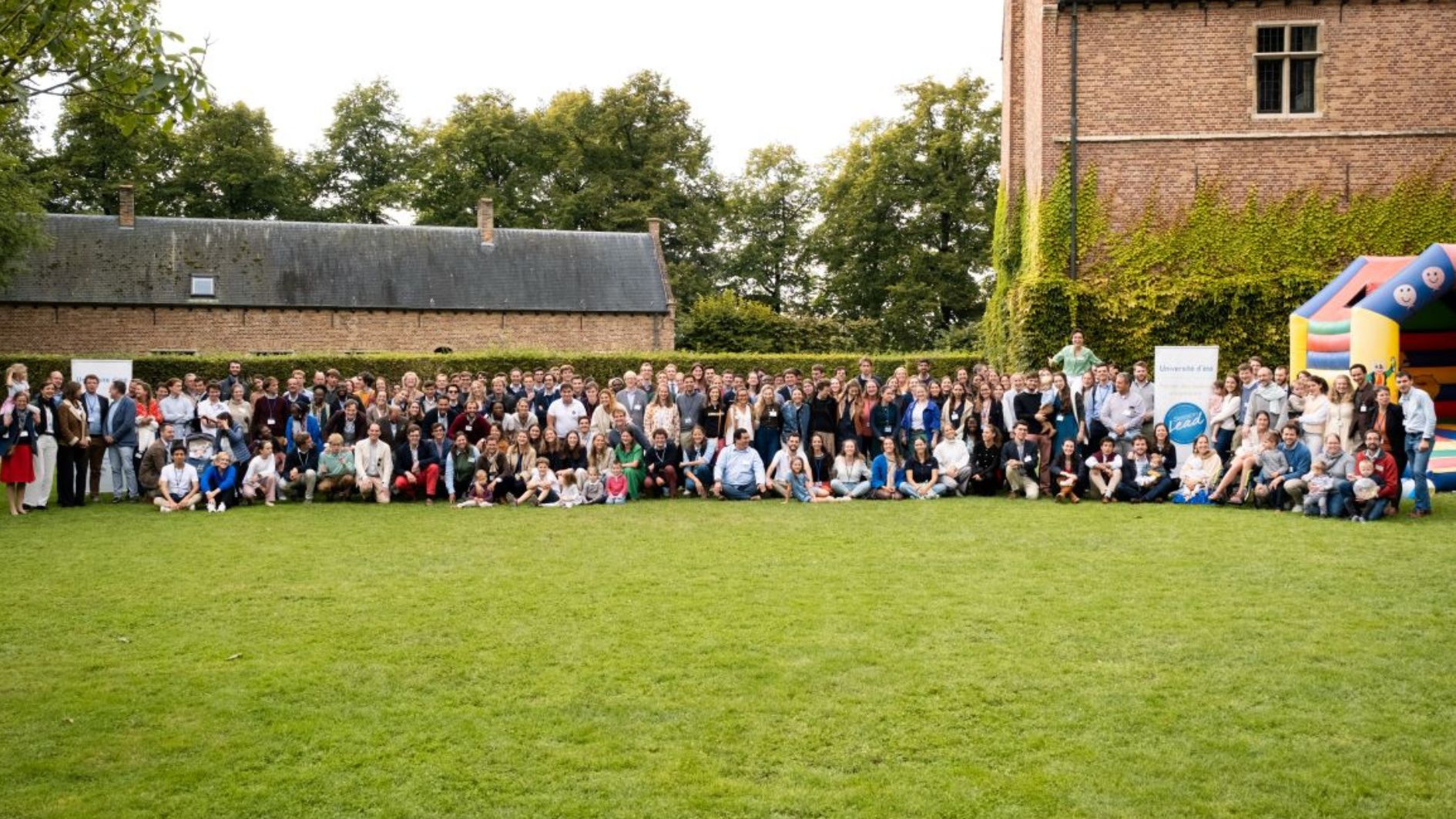 Photo de tous les jeunes ayant participé à la session Lead depuis la première session il y a 10 ans