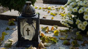 Cimetière, Toussaint, via Canva