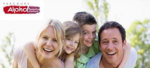 photo d'une famille, illustrant les soirées Alpha Parents à Wavre