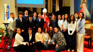 Photo des adultes lors de leur confirmation en 2025