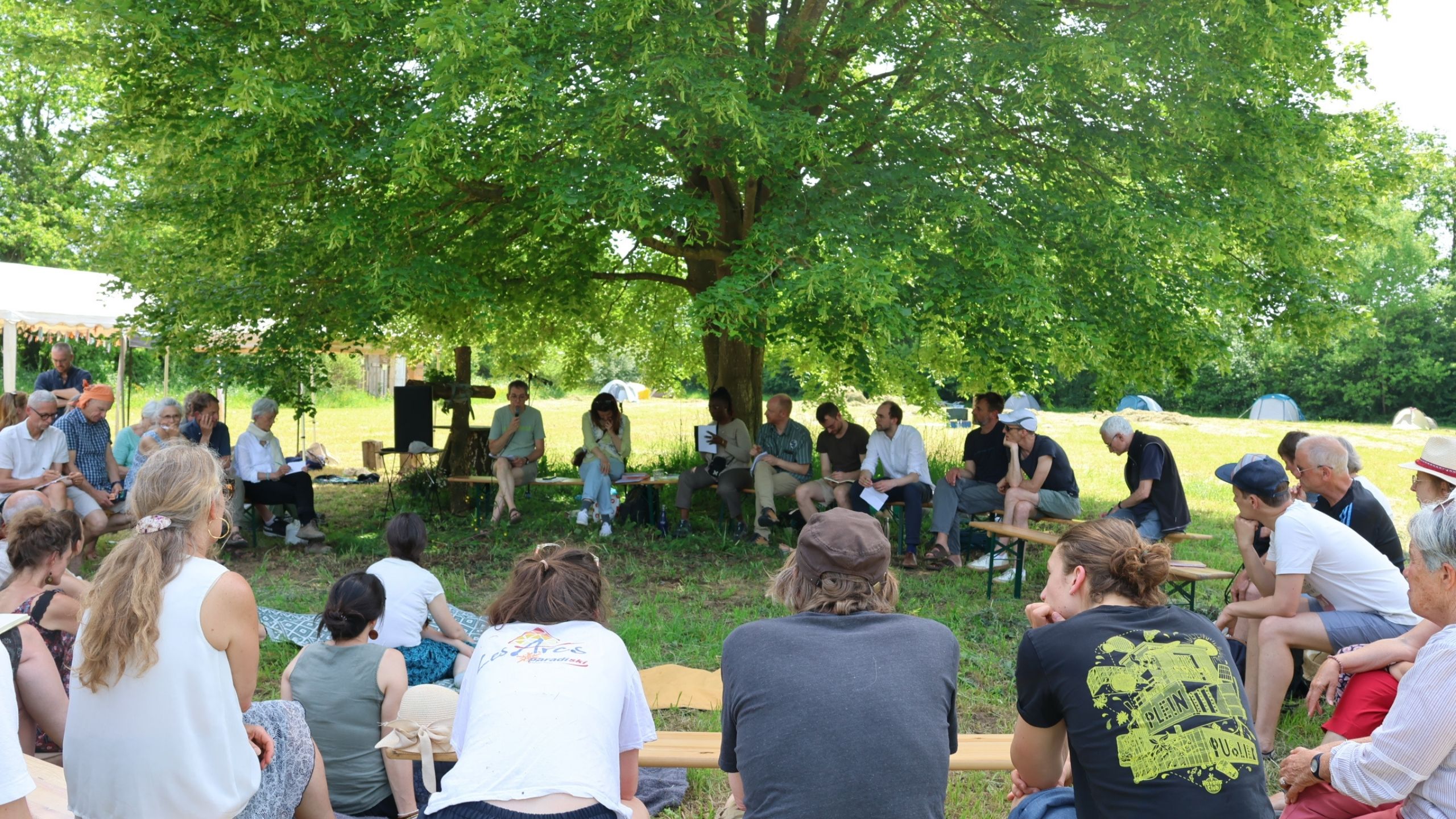 Photo de la table ronde du weekend laudato si 2026